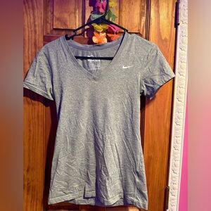 Nike Women's Short Sleeve Gray Tee